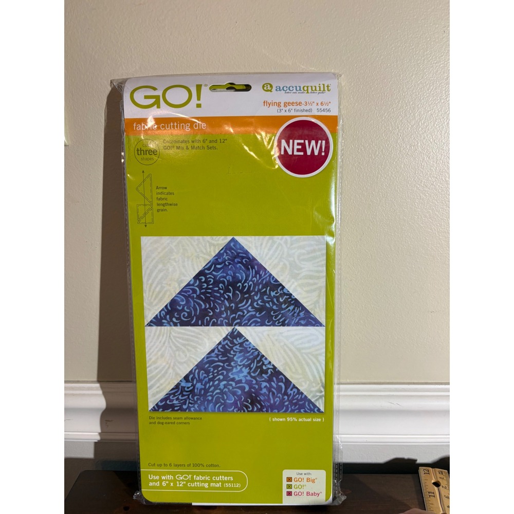 AccuQuilt GO Flying Geese Fabric Cutting Die 3.5 x 6.5 55456 New